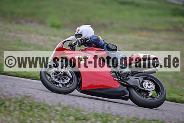 pube9960 | Professionelle Fotos von Sportveranstaltungen, aber auch Hochzeiten und anderen Events. - Realisiert mit Pictrs.com