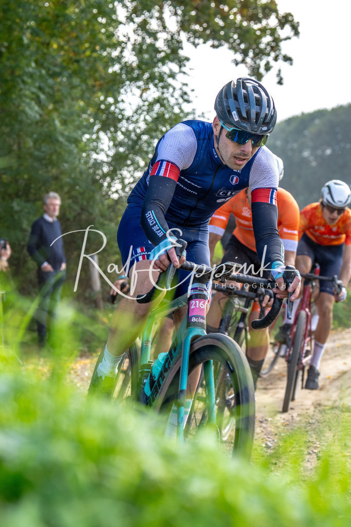 Ralf Eppink Photography 20251012_DSC04417 | Sportfotografie, Eventfotografie, Porträtfotografie, Radsport Fotograf, Triathlon Fotograf, Düsseldorf Fotograf, Köln Fotograf, Actionfotografie, Teamfotografie, Peoplefotografie, Business Portraits, Veranstaltungsfotografie, Reportagefotografie - Realisiert mit Pictrs.com