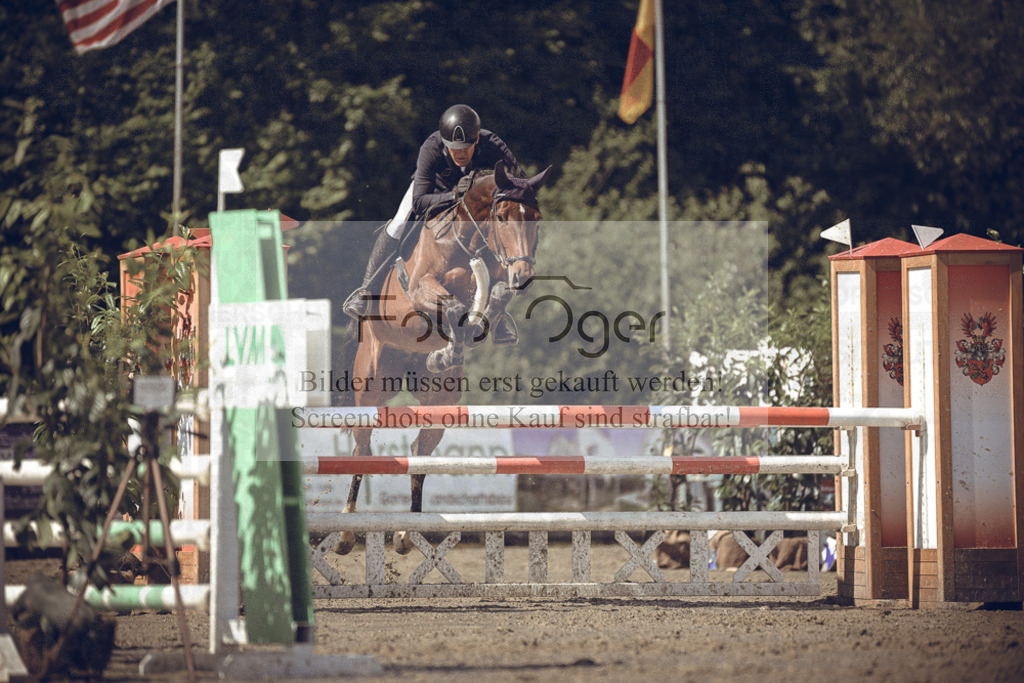 20240530-DOS_1401 | Entdecke hochwertige Reitturnierfotos von Foto Oger. Professionell, emotional und authentisch – jetzt Lieblingsmomente im Shop bestellen.Deutschlandweite Turnierfotografie. - Realisiert mit Pictrs.com
