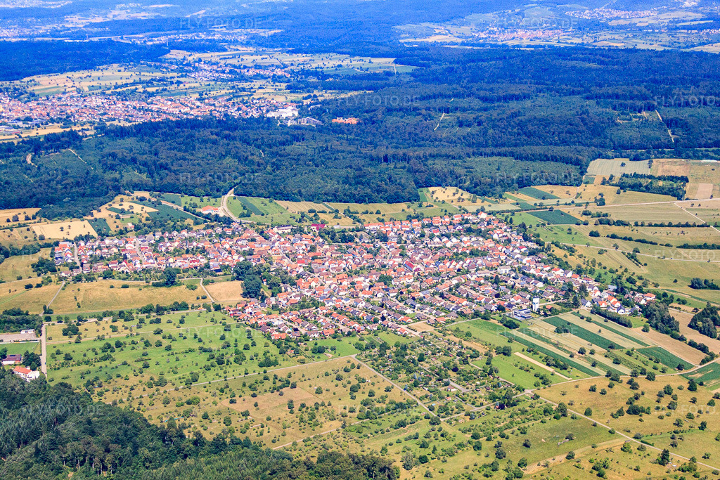 Luftbild: Ortsansicht von Westen im Ortsteil Spielberg in Karlsbad im Bundesland Baden-Württemberg in Deutschland. Foto: IMG_42076.jpg vom 27.06.2011 durch Werner Riehm/FLY-FOTO.deAuflösung des Originals: 4752 x 3168 px