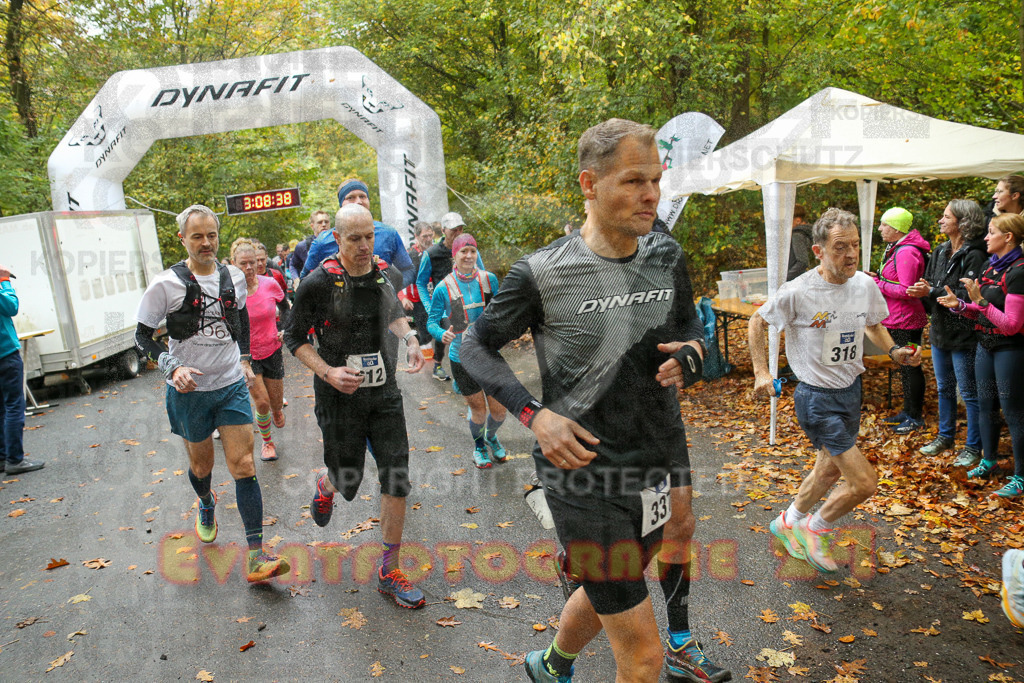241027_1008_EX1_3560 | Sportfotografie im Rhein-Sieg Kreis, Köln, Bonn, NRW, Rheinland Pfalz, Hessen, etc. Unser Tätigkeitsfeld umfasst den Laufsport vom Volkslauf über den Marathon, Duathlon, Triathon bis zum Ultralauf wie Kölnpfad Ultra oder Schindertrail.