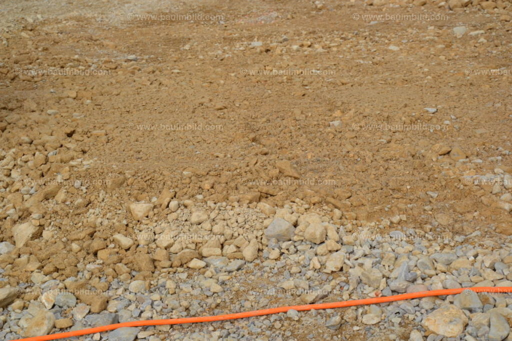 bib-lg02-erdarbeiten-0120 | Nach LV-Leistungsgruppen sortierte Detailfotos über den Bau eines Hauses. Alle Hausbau-Bilder direkt vom Urheber und Autor der Website Haus-Selber-Bauen.com