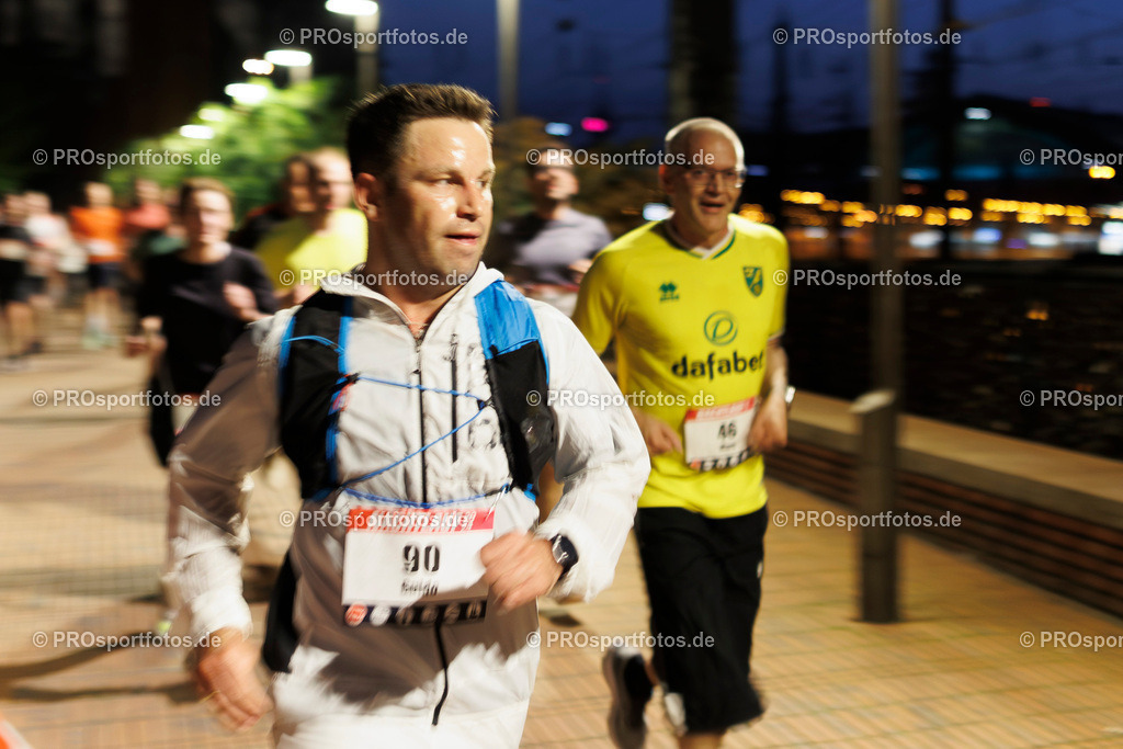 21. Nachtlauf des ASV Köln; Köln, 08.05.24 | Impressionen vom 21. Nachtlauf des ASV Köln am 08.05.24 in der Altstadt von Köln (Deutschland). Foto: BEAUTIFUL SPORTS/Bernd Hoffmann
