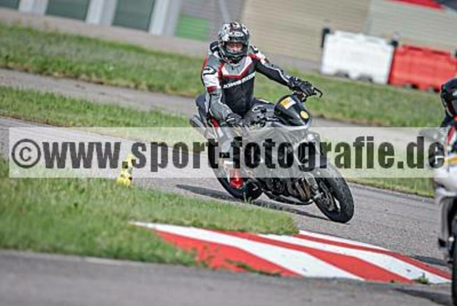 pube3230 | Professionelle Fotos von Sportveranstaltungen, aber auch Hochzeiten und anderen Events. - Realisiert mit Pictrs.com