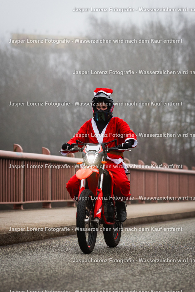 X-Mas Ride I Kiel I 2025 | Jasper Lorenz Fotografie - Realisiert mit Pictrs.com
