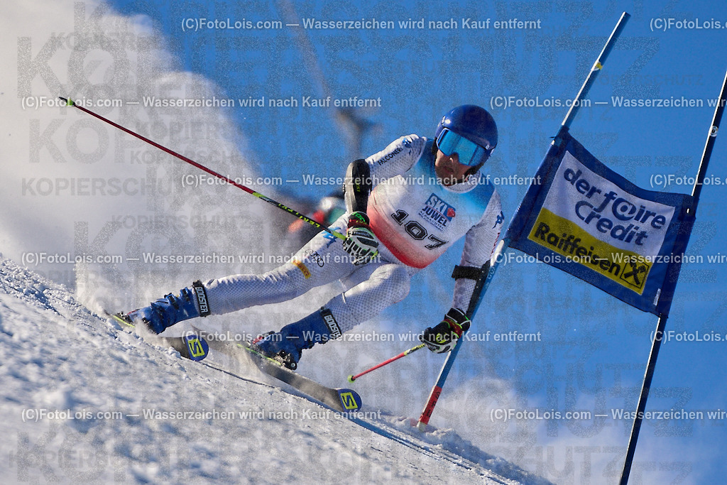 ALP4716_MASTERS-Cup_GS-A Herrn_Haller Thorsten | (C)FotoLois.com, Alois Spandl. FIS Masters-Cup Wildschönau, Giant Slalom auf der Piste Schatzberg GS, Siegerehrung auf dem Dorfplatz Niederau, Sa 13. Januar 2024.