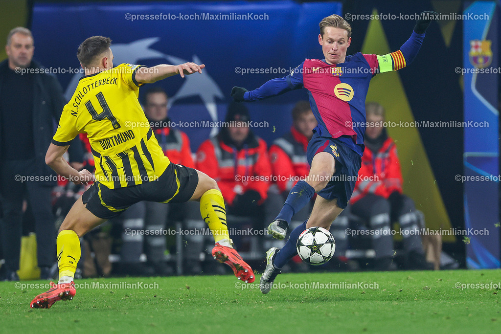 UCL11122402184 | 11.12.2024, UEFA Champions League, Borussia Dortmund - FC Barcelona, 8. Spieltag, Signal Iduna Park, Saison 2024 2025: Nico Schlotterbeck (BVB #4) im Zweikampf gegen Frenkie de Jong (Barca #21)