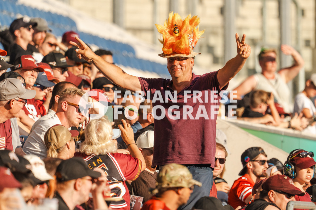 GER Rhein Fire vs. Raiders Tirol, Football, European League of Football, Spieltag 12, Saison 2025, 10.08.2025 | GER Rhein Fire vs. Raiders Tirol, Football, European League of Football, Spieltag 12, Saison 2025, 10.08.2025Foto: Fabian Friese - Realisiert mit Pictrs.com