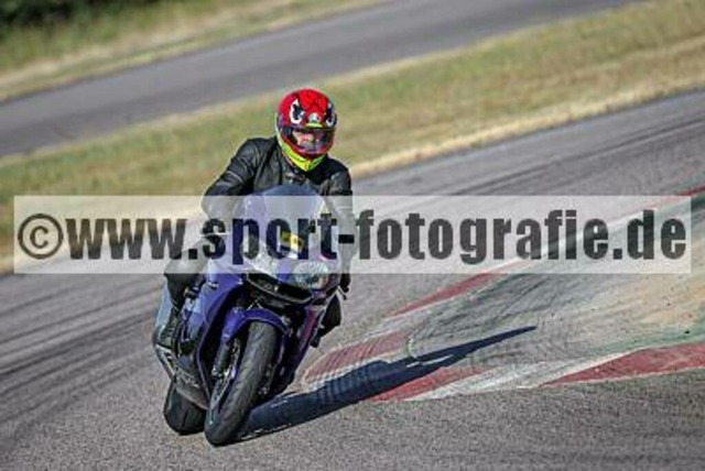 pube8460 | Professionelle Fotos von Sportveranstaltungen, aber auch Hochzeiten und anderen Events. - Realisiert mit Pictrs.com