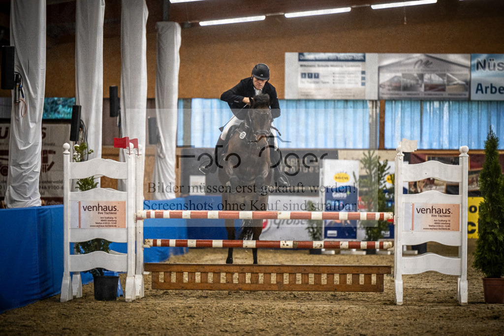 DOS_B1136 | Entdecke hochwertige Reitturnierfotos von Foto Oger. Professionell, emotional und authentisch – jetzt Lieblingsmomente im Shop bestellen.Deutschlandweite Turnierfotografie. - Realisiert mit Pictrs.com