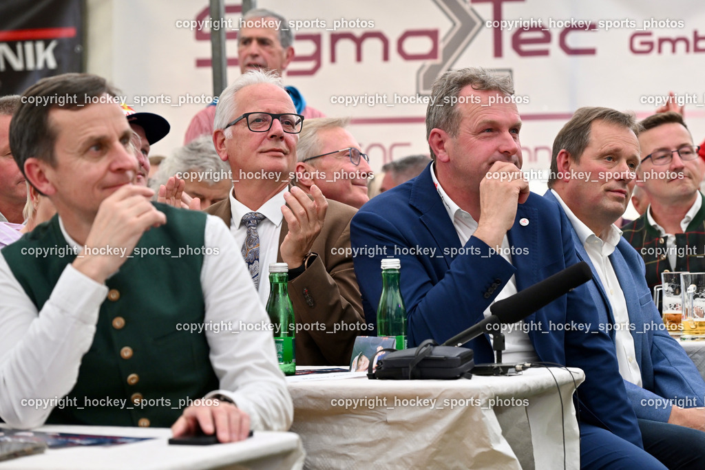 Empfang Daniel Tschofenig | Papa Gerhard Tschofenig, Landtagspräsident Kärnten Reinhart Rohr, Kärntner Ski Präsident Dieter Mörtl, Empfang Daniel Tschofenig, Empfang Daniel Tschofenig am 10.05.2025 in Hohenthurn (Mehrzweckhaus Hohenthuurn), Austria, (Photo by Bernd Stefan)