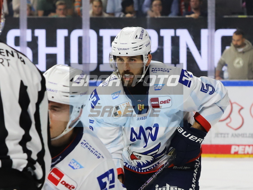 Tobias Fohrler - MAN | Tobias Fohrler - MAN - Realisiert mit Pictrs.com