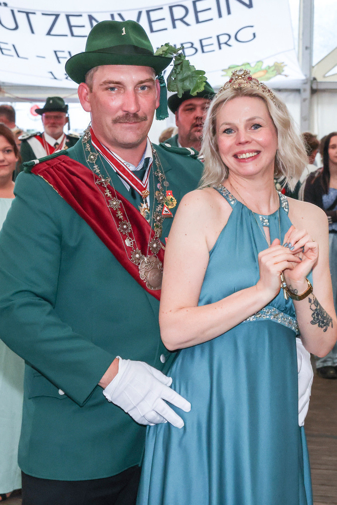 top-top.de 240601-229 | Foto, Video, Fotografie, Videografie, Fotobox, DJ, Discjockey, Musik, Musikbox, Veranstaltung, Photobooth, Amazon, Ebay, Buchtipp, Bestseller, Autor, Verlag, Buch, Wesel, Hamminkeln, NRW, Dinslaken, Rees, Drohne, Hochzeit, Party, Fotobox, Wesel, Fotograf