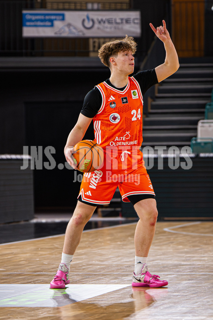 Basketball I Herren I Saison 2025-2026 I ProB Nord I 21. Spieltag I Rasta Vechta II - Iserlohn Kangaroos I 3086 | Roy Krupnikas (24, RASTA Vechta II) - Realisiert mit Pictrs.com