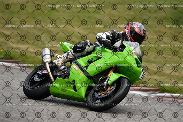 25bt02-0476 | markuskiefer.com - Realisiert mit Pictrs.com