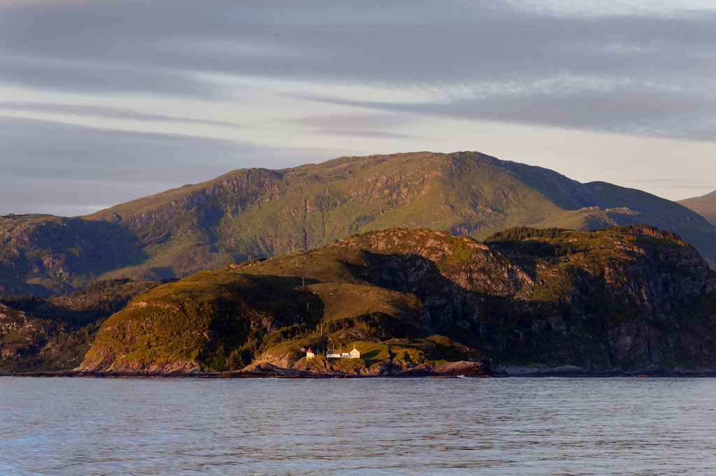 Fjordlandschaft | , Norwegen - July 16, 2011: Urlaubsreise in Norwegen; Fjordlandschaft - Realisiert mit Pictrs.com