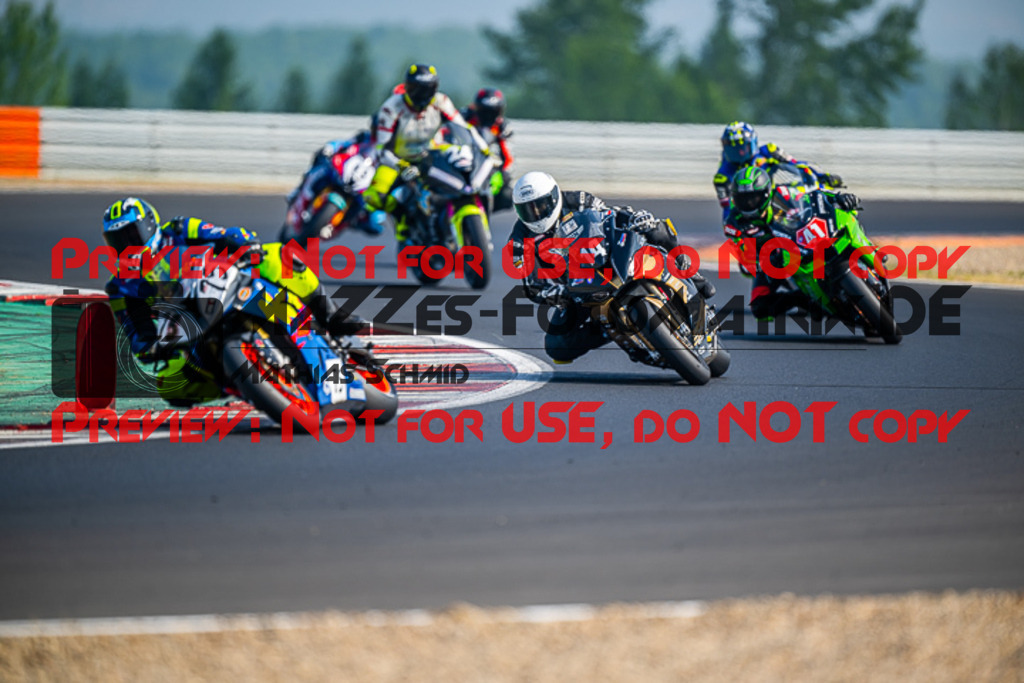 MaZZes_FotoMatrix_220626_5659 | PROSUPERSTOCK