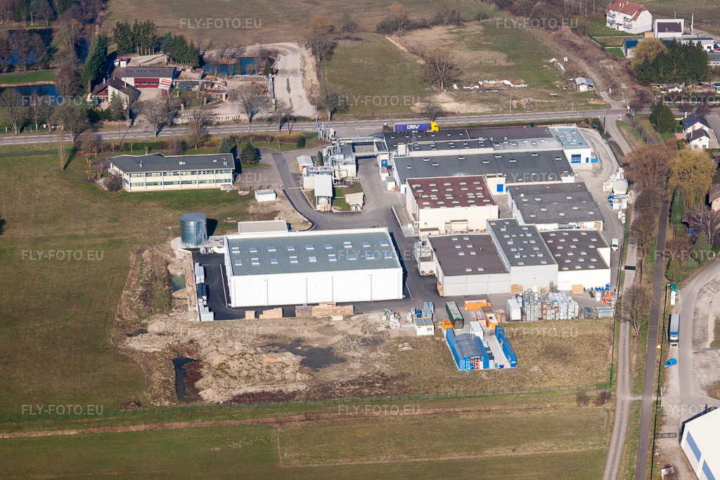 Vue aérienne: Locaux de l'usine HB Fuller Adhesives à Surbourg dans le département Bas Rhin, France – .Photo: IMG_62757.jpg prise le 09/03/2014 par Werner Riehm/FLY-FOTO.eu – Résolution de l'original: 4607 x 3071 px