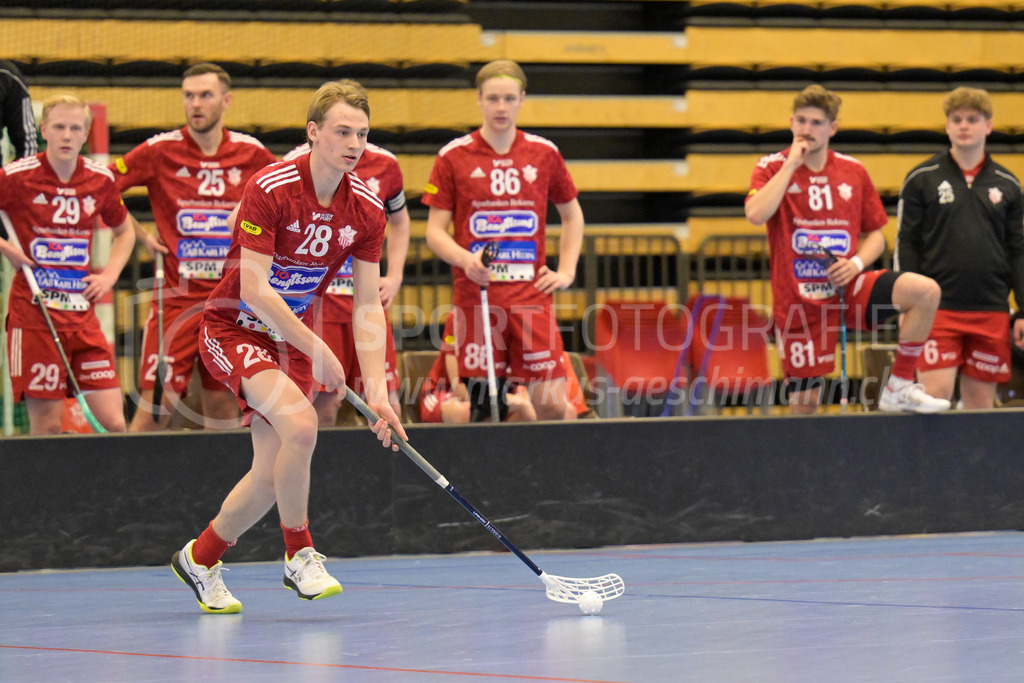 Lillan IBK vs Strängnäs IBK - 17. März 2024 | Lillan IBK vs Strängnäs IBK
Idrottshuset Örebro, Arenahallen, Örebro
Anton Walfridson (#28 Strängnäs IBK).
Bild: Sportfotografie Markus Aeschimann | www.markus-aeschimann.ch - Realisiert mit Pictrs.com