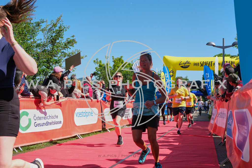 ..... | LINZ,AUSTRIA,27.April 24, Int. 3 Brückenlauf Linz  , Image shows: Photo: WAPICS / Michael ring