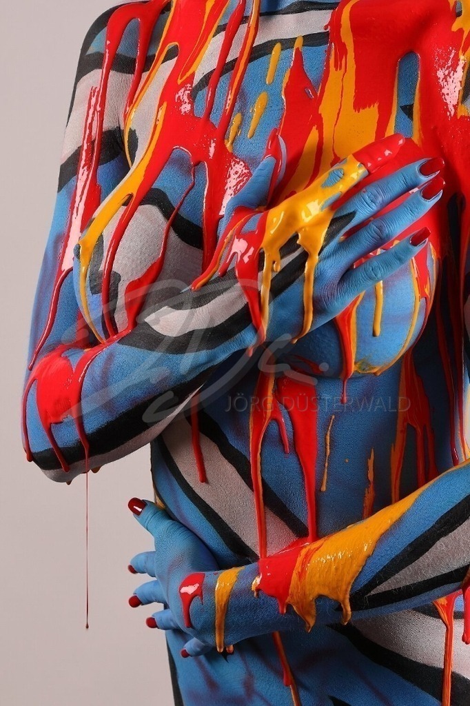 BodyArt-LIGHTBLUESPLASH_0448 | #014 | Modell: Karo | Foto: Andreas Meier - Realisiert mit Pictrs.com