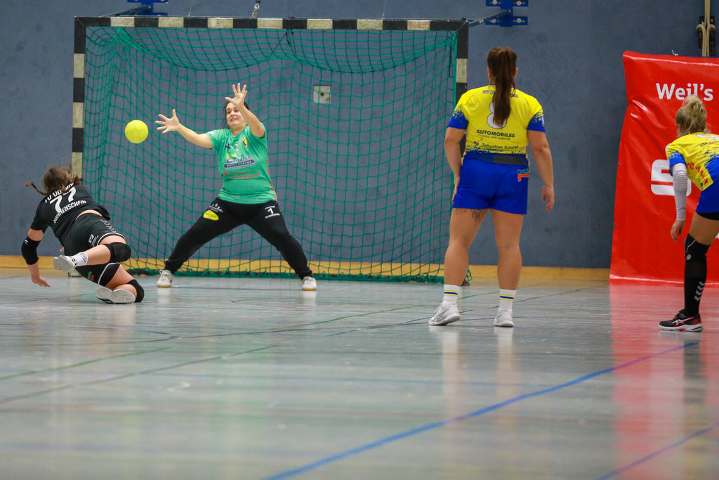 SVN_TvVoerde_021124_125 | Bildergalerie von Sport-Ereignissen aber auch von weiteren spannenden Dingen - nicht nur vom Niederrhein. In Anlehnung an den bekannten Spruch von Hanns Dieter Hüsch heißt das Motto: "Niederrhein ist überall".  - Realisiert mit Pictrs.com