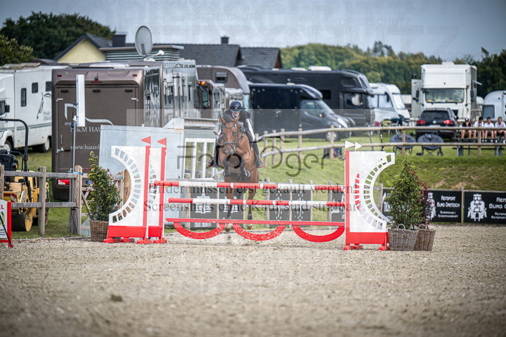 DOS_4227 | Entdecke hochwertige Reitturnierfotos von Foto Oger. Professionell, emotional und authentisch – jetzt Lieblingsmomente im Shop bestellen.Deutschlandweite Turnierfotografie. - Realisiert mit Pictrs.com
