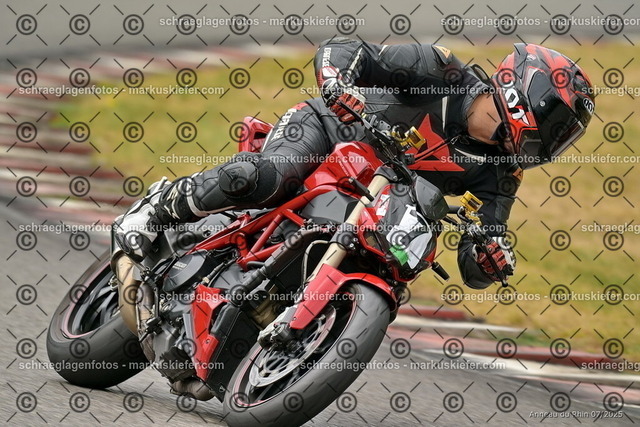 25bt05-1159 | markuskiefer.com - Realisiert mit Pictrs.com