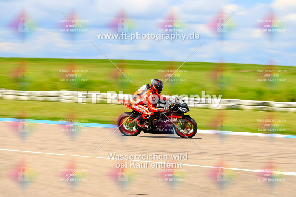 MotoTeam-0554 | Hier findet Ihr Bilder von Touristenfahrten auf der Nürburgring Nordschleife oder von anderen Veranstaltungen die ich besucht habe. Viel Spass beim Durch Schauen 