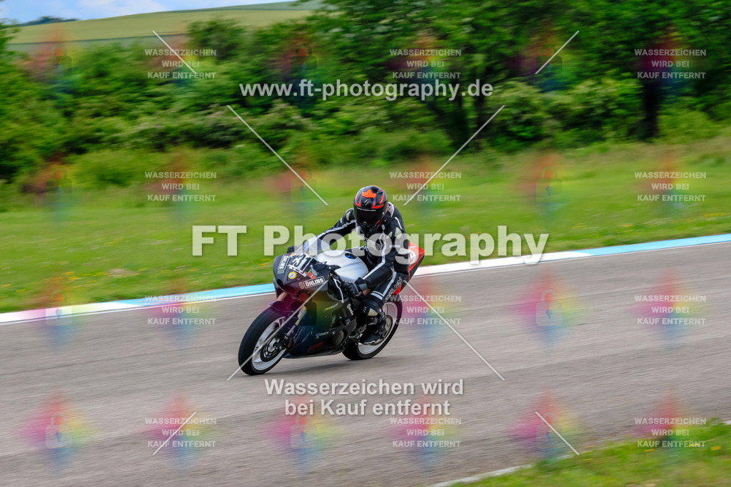 MotoTeam-3415 | Hier findet Ihr Bilder von Touristenfahrten auf der Nürburgring Nordschleife oder von anderen Veranstaltungen die ich besucht habe. Viel Spass beim Durch Schauen 