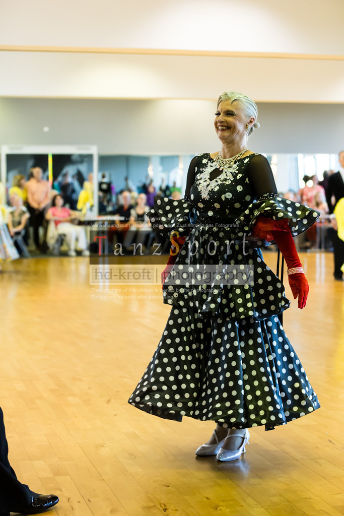 20250906_LM_By_Masters-III-S-Std_6523 | Tanzsportbilder, Standardtanz, Lateintanz, WDSF, DTV, LTVB, dancecomp, goc, hessen tanzt, blaues band der spree, walzer, tango, wiener walzer, slowfox, quickstepp, samba, rumba, cha-cha-cha, paso doble. jive, hd-kroft photography, turniertanzsport