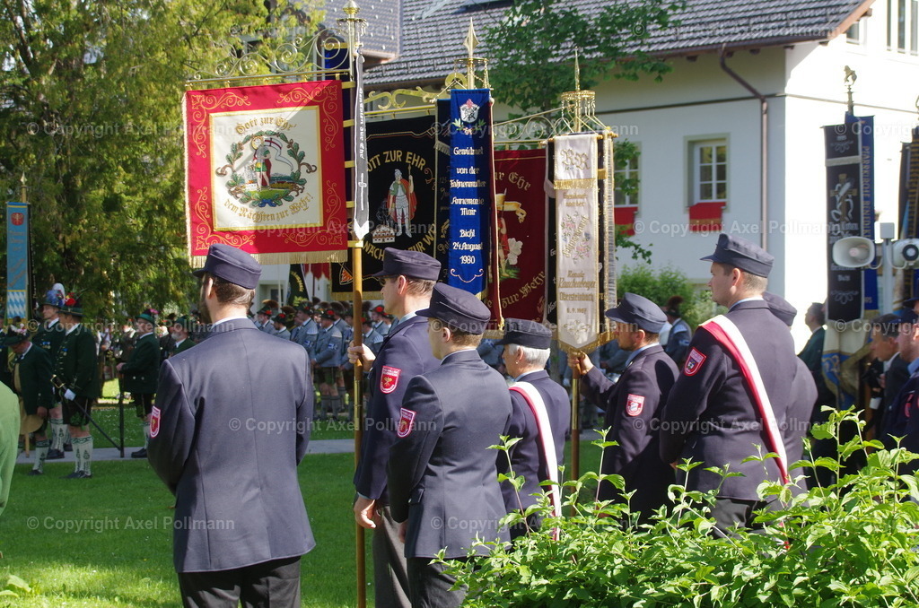IMGP4900 | fotografiert von Axel PollmannLeonhardi Wallfahrt Benediktbeuern und Murnau, Fronleichnam, Fasching, Landschaft im Loisachtal und Benediktbeuern  - Realisiert mit Pictrs.com