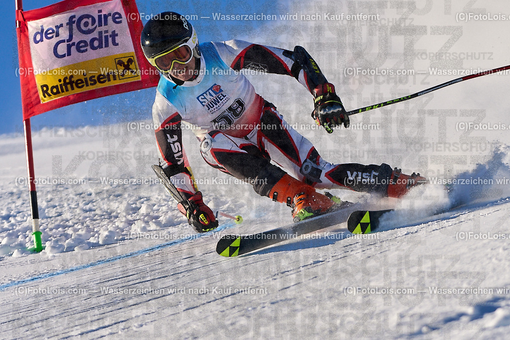 ALP4105_MASTERS-Cup_GS-A Herrn_Wenzl Franz | (C)FotoLois.com, Alois Spandl. FIS Masters-Cup Wildschönau, Giant Slalom auf der Piste Schatzberg GS, Siegerehrung auf dem Dorfplatz Niederau, Sa 13. Januar 2024.
