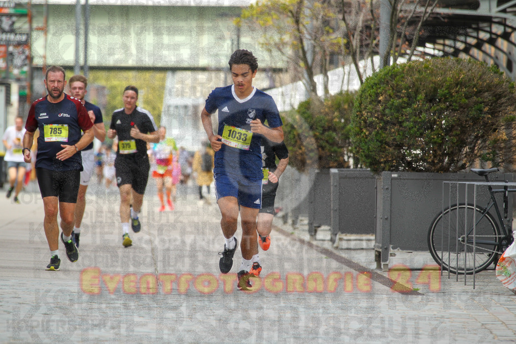 250920_1323_EV4_5357 | Sportfotografie im Rhein-Sieg Kreis, Köln, Bonn, NRW, Rheinland Pfalz, Hessen, etc. Unser Tätigkeitsfeld umfasst den Laufsport vom Volkslauf über den Marathon, Duathlon, Triathon bis zum Ultralauf wie Kölnpfad Ultra oder Schindertrail.