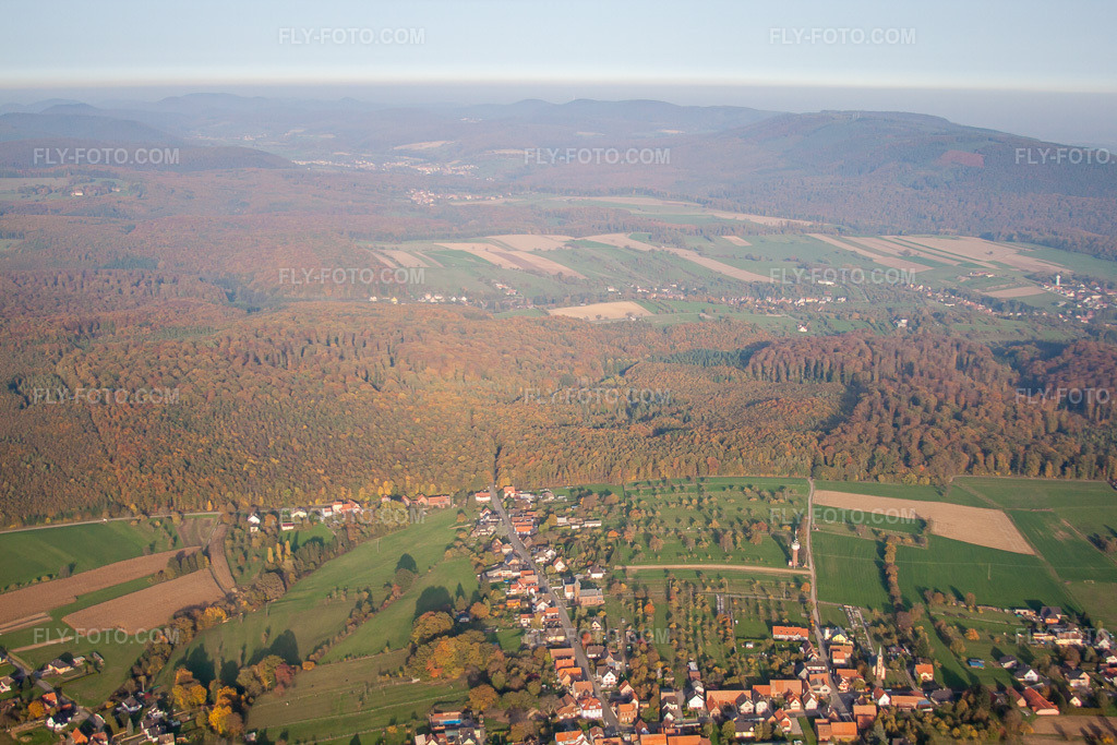 Aerial view: View of the town in Nehwiller-près-Wœrth in the state Bas-Rhin, France.Photo: IMG_54129.jpg taken on 10/21/2012 by Werner Riehm/FLY-FOTO.comResolution of the original: 4752 x 3168 px