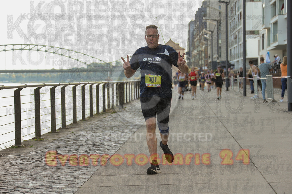 250920_1453_EX1_8114 | Sportfotografie im Rhein-Sieg Kreis, Köln, Bonn, NRW, Rheinland Pfalz, Hessen, etc. Unser Tätigkeitsfeld umfasst den Laufsport vom Volkslauf über den Marathon, Duathlon, Triathon bis zum Ultralauf wie Kölnpfad Ultra oder Schindertrail.