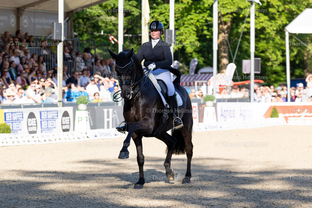 TH_511-TIMPE Andrea (GER)_ Don Carismo FRH_17820 | Deutsches Spring- und Dressur-Derby 2024 am 11.05.24 in Hamburg, 511TIMPE Andrea (GER), Don Carismo FRH