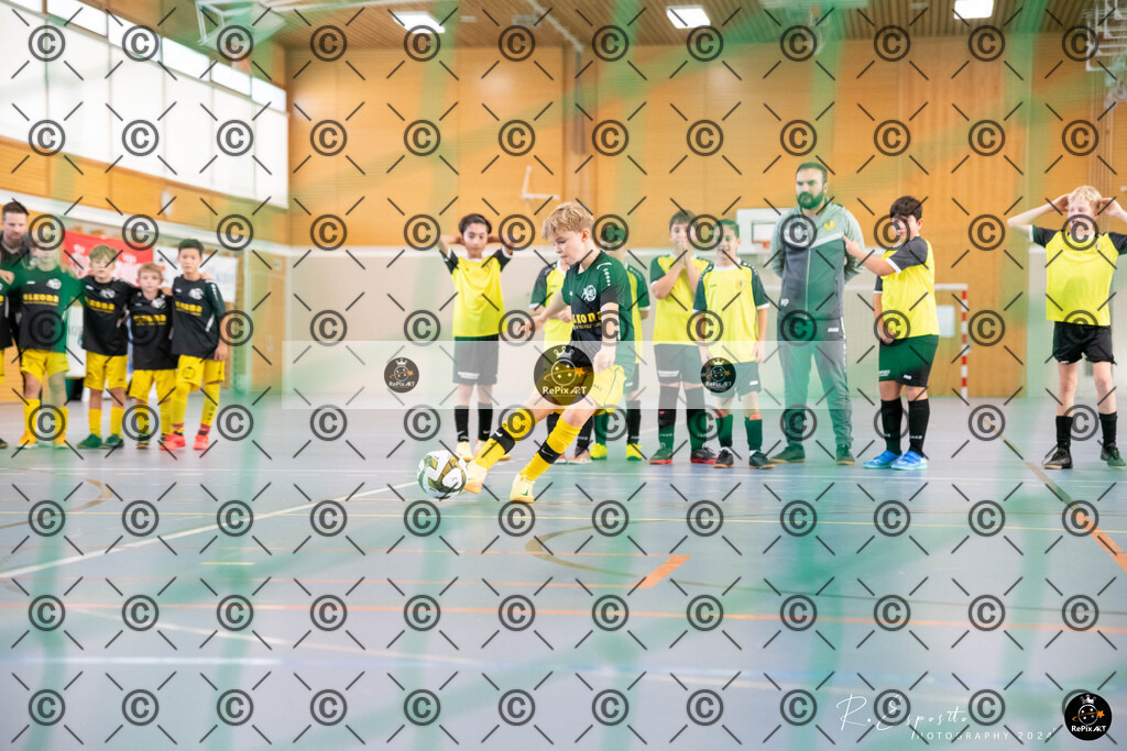 20241123_FCR-Hallenturnier-E__019 | Sport und Naturfotografie von Roberto Esposito zeigt echte Momente Bewegung und die Schönheit der Natur. Ausdrucksstarke Bilder schaffen Emotionen.