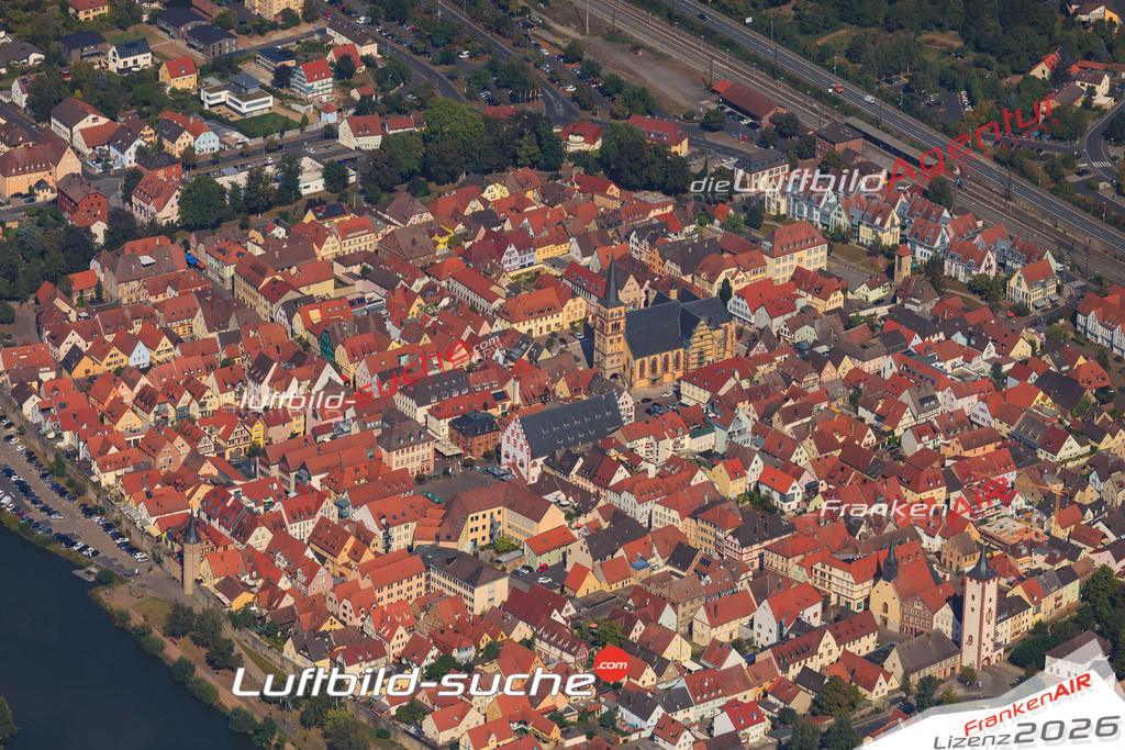 Luftbild von  Karlstadt - Luftaufnahme wurde 2016 von https://frankenair.de mittels Flugzeug (keine Drohne) erstellt - die Geschenkidee
