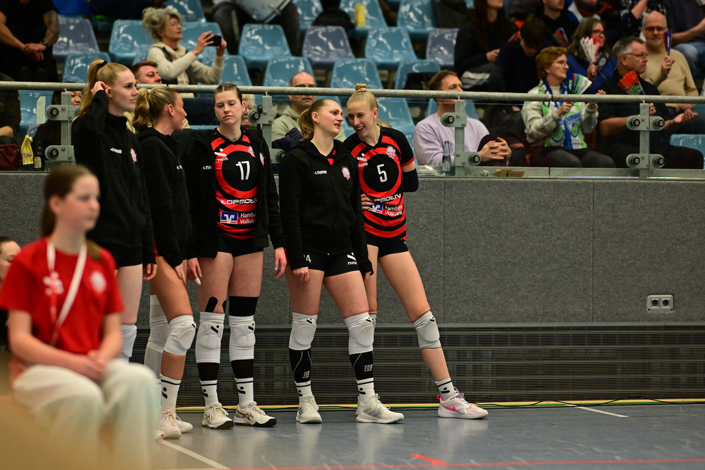 Volleyball I Frauen I Saison 2025-2026 I Bundesliga I Hauptrunde I ETV Hamburger Volksbank Volleys - Skurios Volleys Borken | Der Sportfotograf. - Realisiert mit Pictrs.com