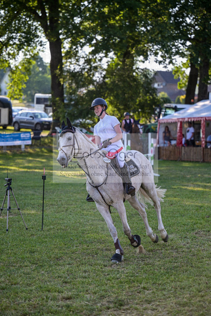 Reitturnier Voxtrup | Entdecke hochwertige Reitturnierfotos von Foto Oger. Professionell, emotional und authentisch – jetzt Lieblingsmomente im Shop bestellen.Deutschlandweite Turnierfotografie. - Realisiert mit Pictrs.com