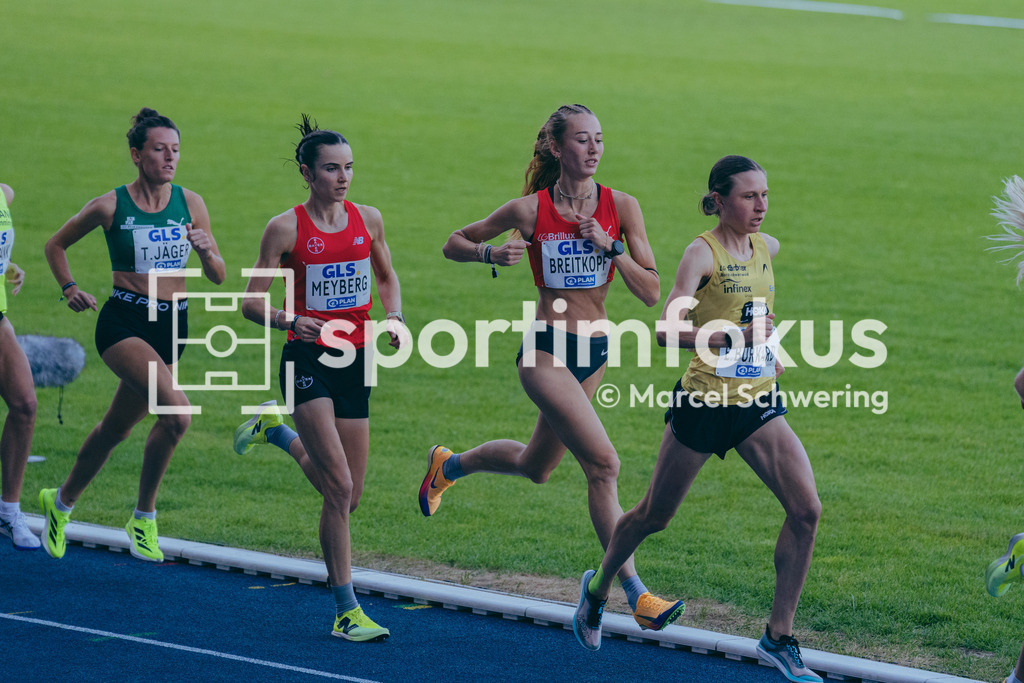 Deutsche Meisterschaften der Frauen und Männer 2026 | Lotte Meyberg, TSV Bayer o4 Leverkusen, Frieda Breitkopf, LG Brillux Münster, 5000-Meter-Lauf, Deutsche Meisterschaften der Frauen und Männer 2026, Lohrheidestadion Bochum-Wattenscheid, 25.07.2026. Foto: Marcel Schwering / sportimfokus - Realisiert mit Pictrs.com