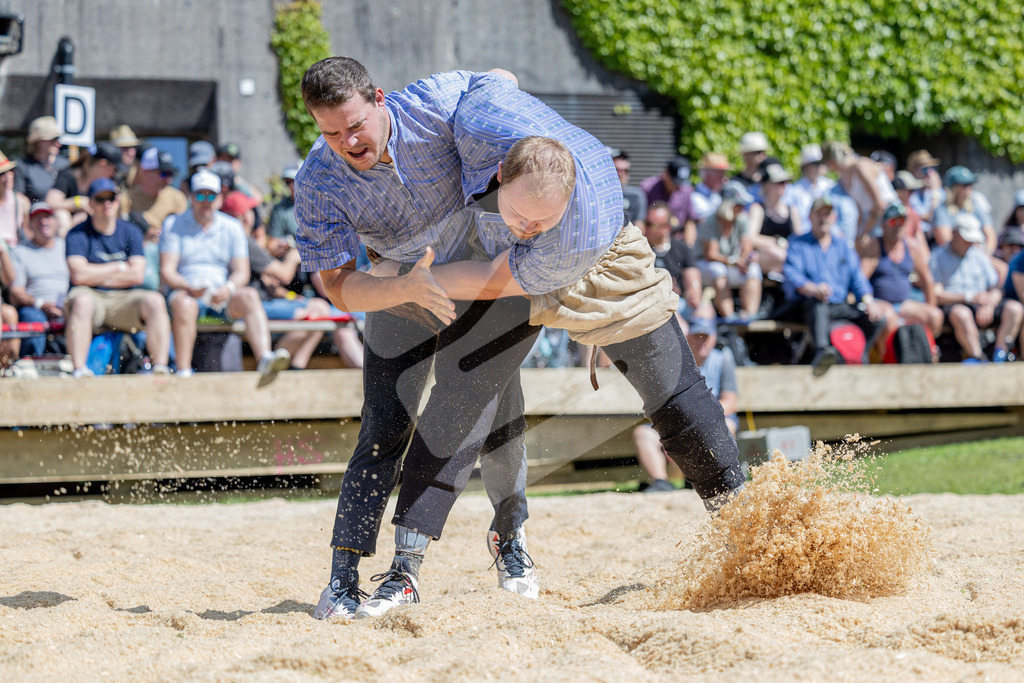 Stoos2026_6G_00176 | Die Schwinger des Schwyzer Kantonalen Schwingerverbandes: Fotos, die Dynamik und Leidenschaft festhalten, sowie emotionale Momente aus dem traditionellen Schwingsport zeigen. - Realisiert mit Pictrs.com
