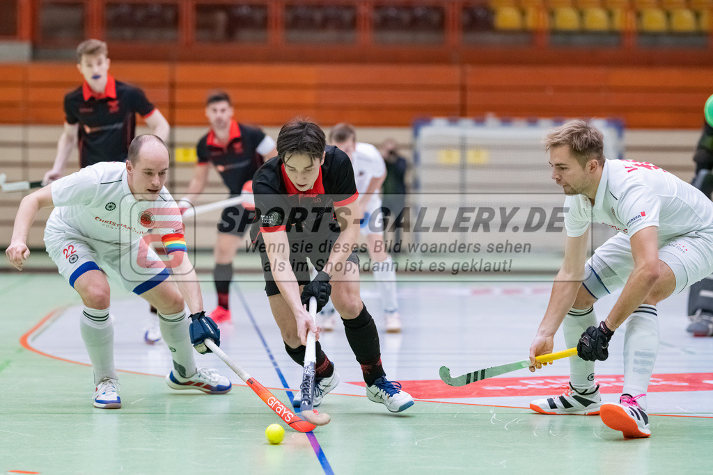HK_20230113_102687 | 1. Bundesliga ( Halle ) Herren Crefelder HTC - DSD Düsseldorf am 13.1.2023 Crefelder HTC  ( CHTC ) Halle Glockenspitz , Krefeld , Ehling Jonathan ( Crefelder HTC #22 ) , van Ehren Christian ( Crefelder HTC #16 ) , Lukas Muth ( DSD Düsseldorf #7 )