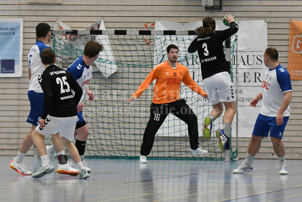 HC Deggendorf : Burghausen II | Dennis  Eberhardt (HC Deggendorf  #16) - Realisiert mit Pictrs.com