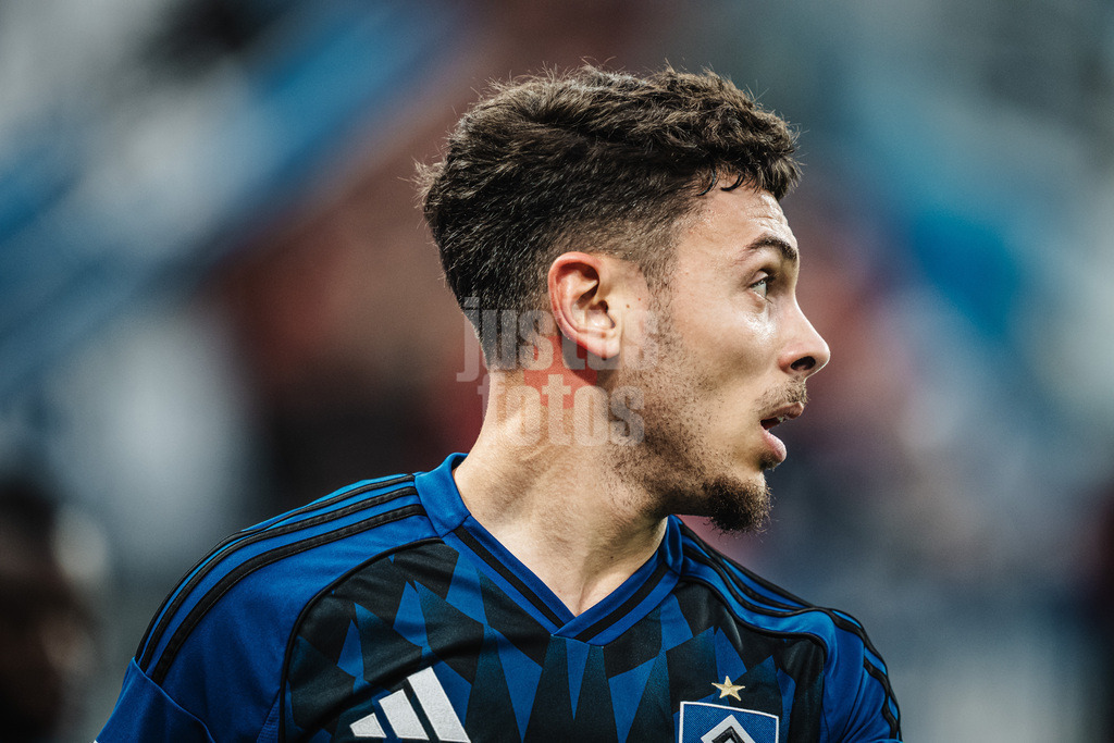 Fußball | Männer | Saison 2025/2026 | 1. Fußball-Bundesliga | 31. Spieltag | Hamburger SV vs. TSG Hoffenheim | 25.04.2026 | William Mikelbrencis (#2, HSV)