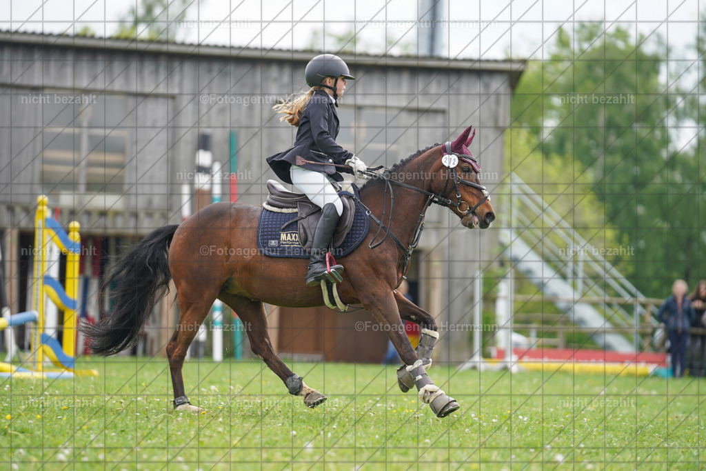 20240509-FAH02662 | Turnierbilder der Turnierfotografen Bayern, Pferdesport Fotografie, Reitsportbilder, Turnier Landberg am Lech, Turnierbilder bayern, Fotoagentur Herrmann