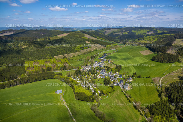 Schmallenberg230506173BadFredeburg | Luftbild, Ortsansicht Ortsteil Osterwald, Hügellandschaft, Schmallenberg, Sauerland, Nordrhein-Westfalen, Deutschland