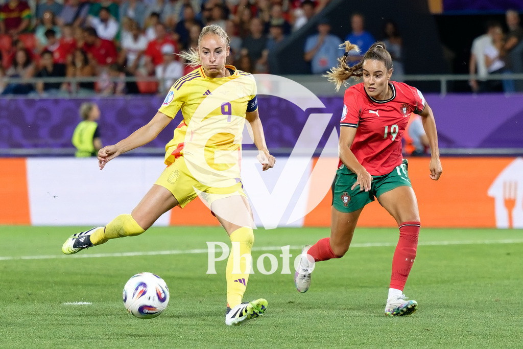Portugal v Belgium: UEFA Women's EURO 2025 Group B | SION, SWITZERLAND - JULY 11: Tessa Wullaert of Belgium (L) shoots under pressure from Diana Gomes of Portugal (R)  during the UEFA Women's EURO 2025 Group B match between Portugal and Belgium at Stade de Tourbillon on July 11, 2025 in Sion, Switzerland. (Photo by Giuseppe Velletri/Sports Press Photo/Getty Images)