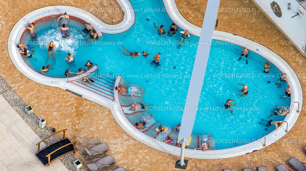 Olpe230913277 | Luftbild, Solebecken des Freizeitbad Olpe, Freibad und Hallenbad, Olpe-Stadt, Olpe, Sauerland, Nordrhein-Westfalen, Deutschland